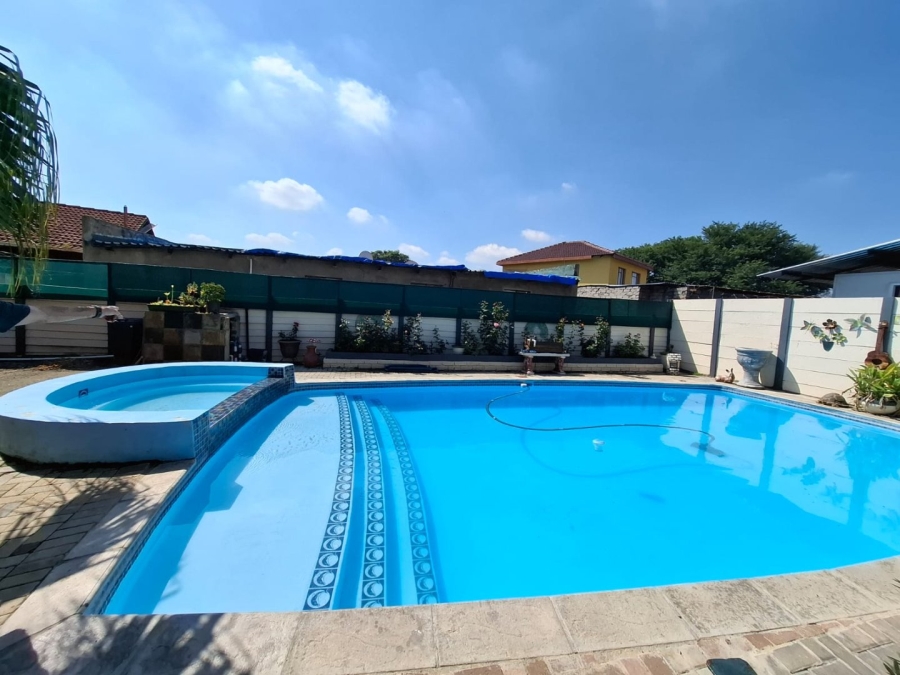 3 Bedroom Property for Sale in Oos Einde North West